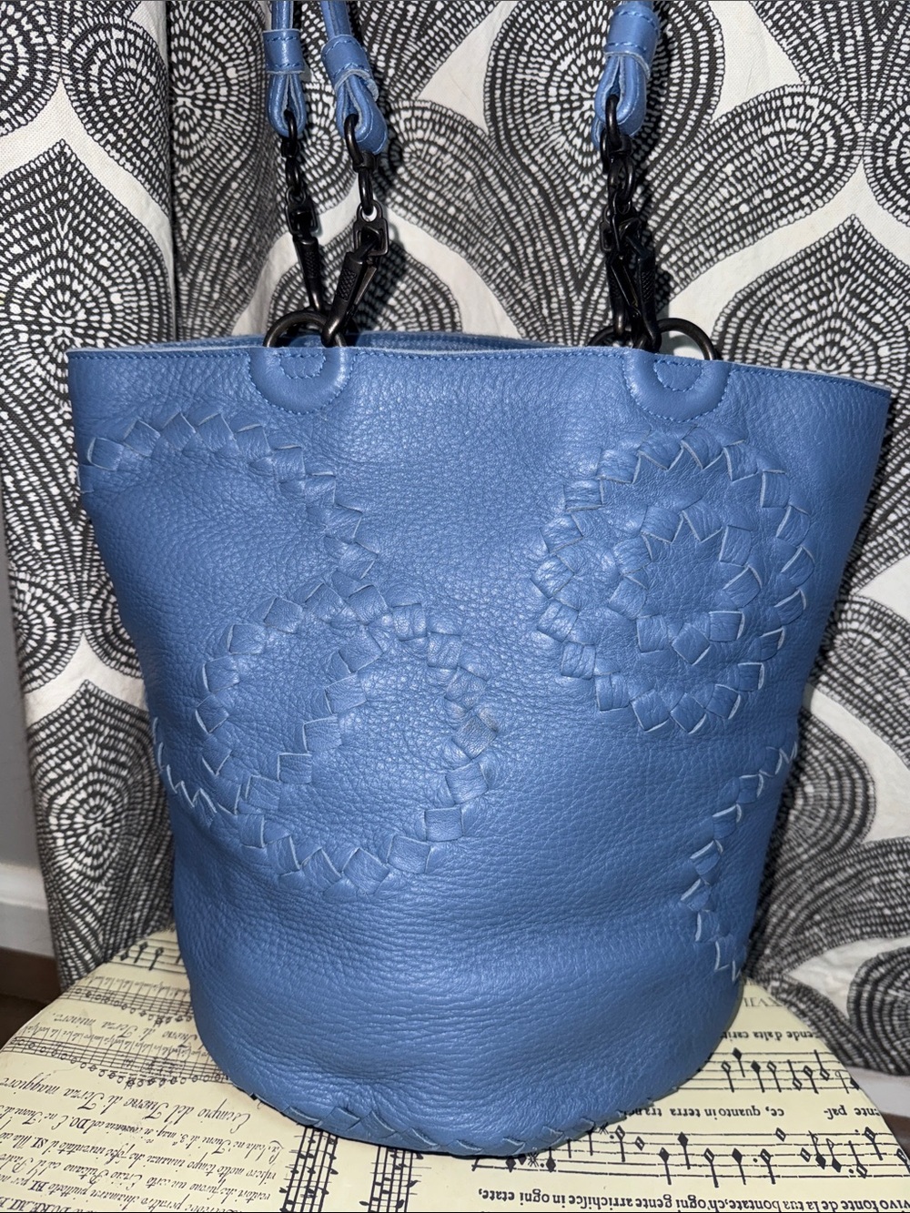 Bottega Veneta Blue Leather Woven Motif Bucket Bag - Picture 3 of 13